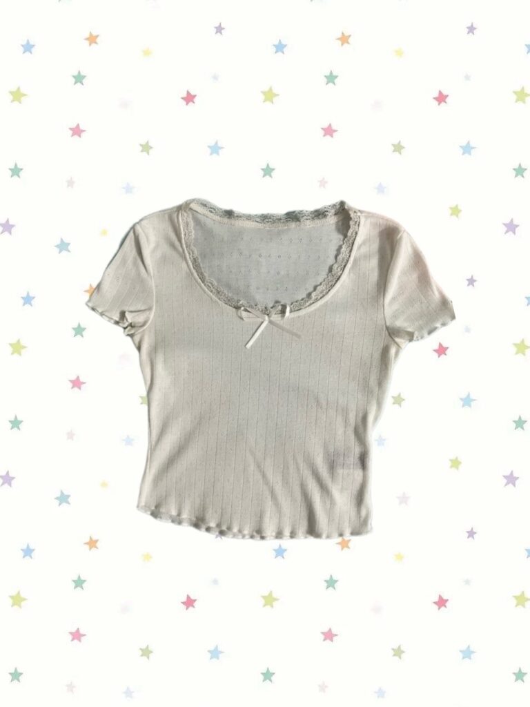 เสื้อครอปขาวแต่งโบว์